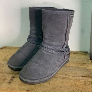 Bearpaw gray Adele belted boots. ‎ Warm cozy suede winter booties